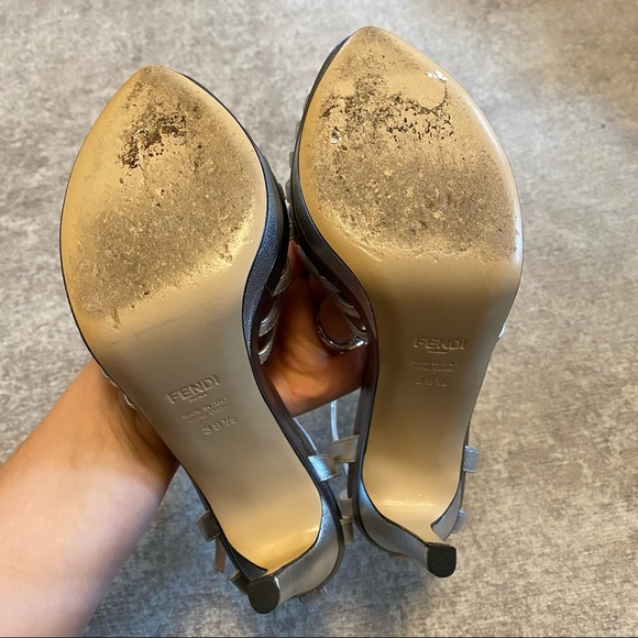 Fendi Silver Metallic T-strap Argento Sandal Pumps - Picture 13 of 15